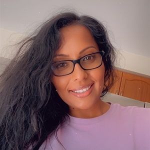 Meet your Posher, Asha